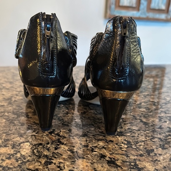 J. Renewals black and silver High Heeled Sandals EUC 8.5 - Picture 10 of 12